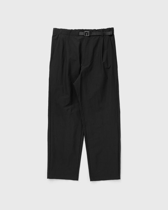 One Tuck Tapered Ankle Pants