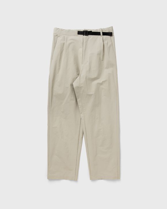 One Tuck Tapered Ankle Pants