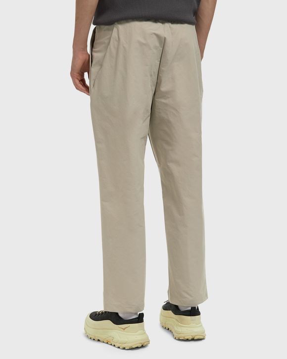 One Tuck Tapered Ankle Pants