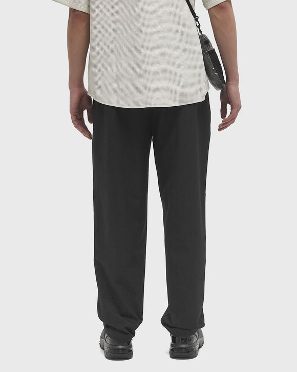 One Tuck Tapered Stretch Pants