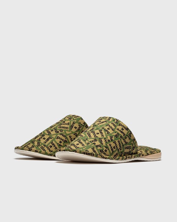 SLIPPERS 