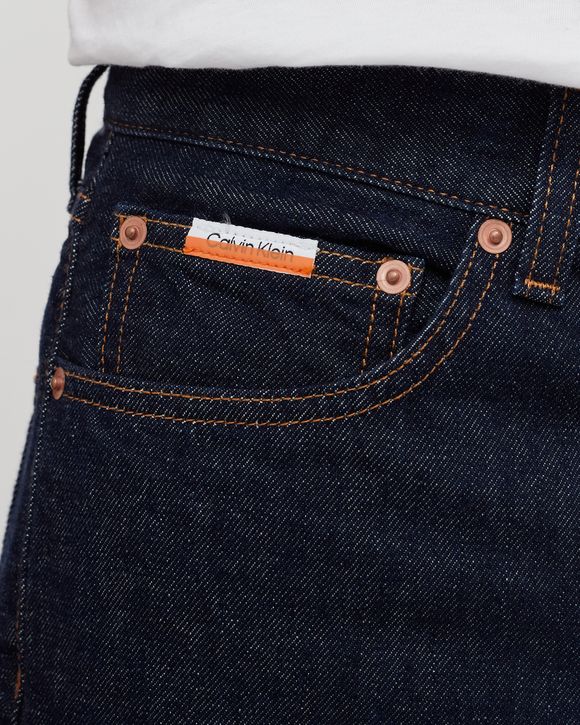 STRAIGHT LEG JEANS