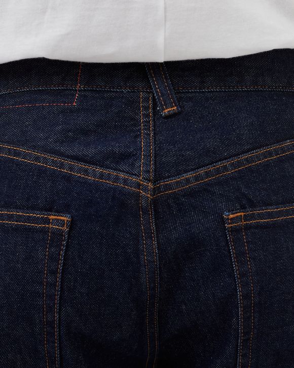 STRAIGHT LEG JEANS