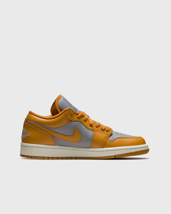 WMNS Air Jordan 1 Low