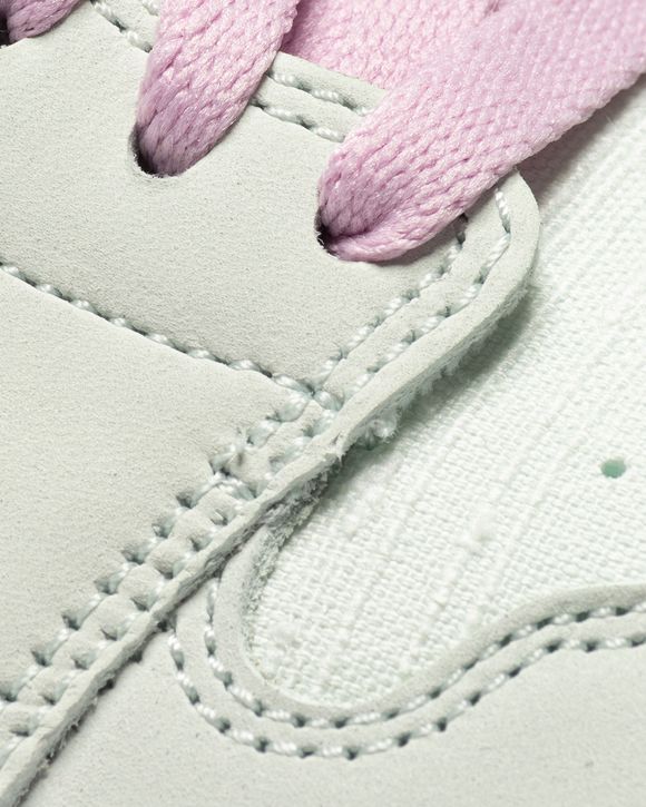 WMNS Air Jordan 1 Low SE
