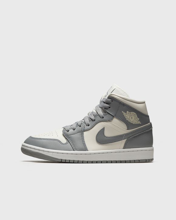 WMNS Air Jordan 1 Mid