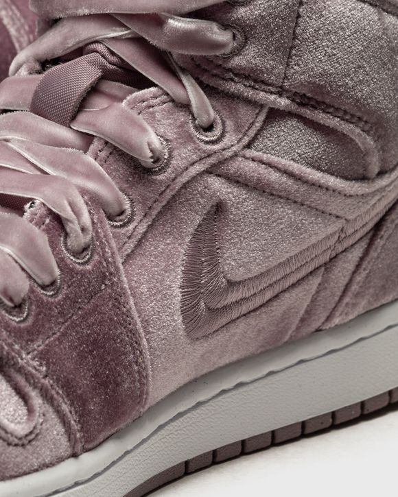 WMNS Air Jordan 1 Mid SE