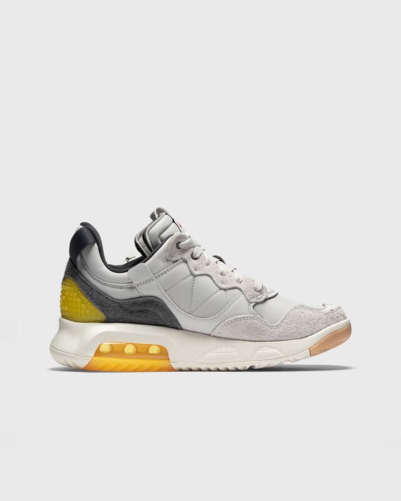 WMNS Jordan MA2