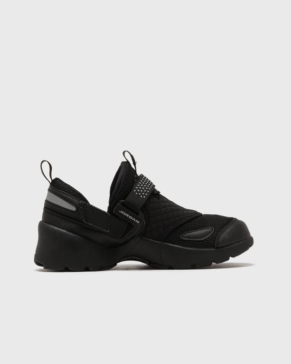 WMNS TRUNNER LX