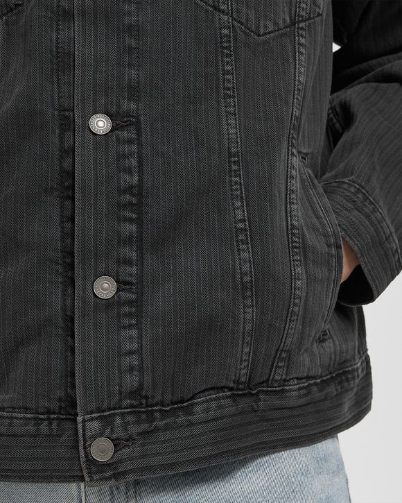 RELAXED FIT TRUCKER