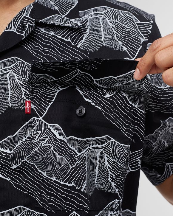 SKATEBOARDING BUTTON DOWN SHIRT
