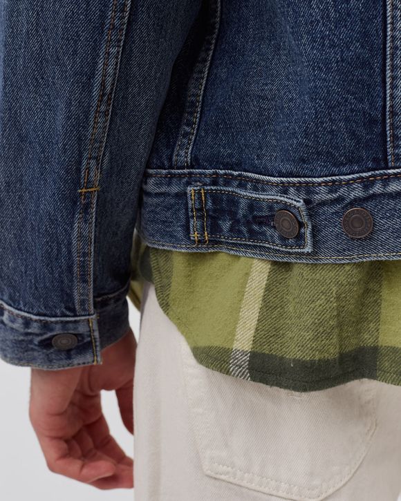 THE TRUCKER JACKET
