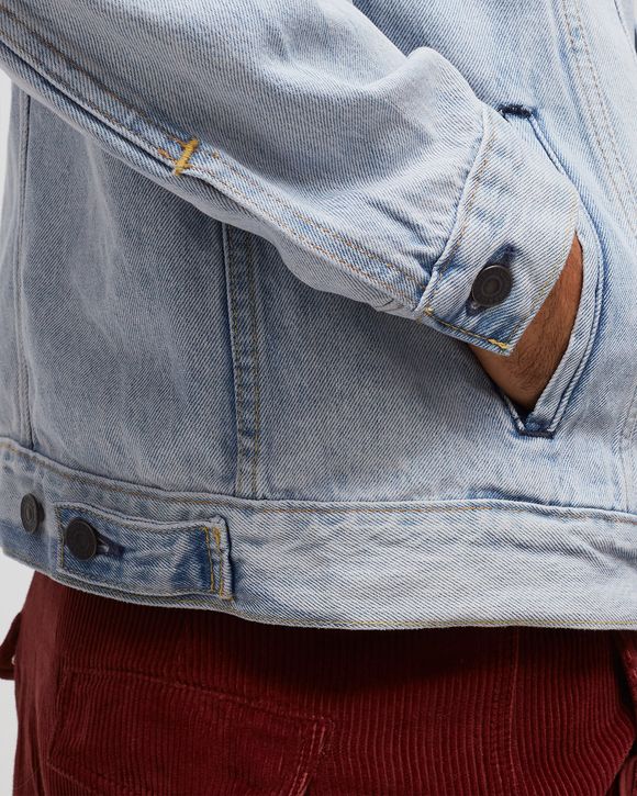 THE TRUCKER JACKET