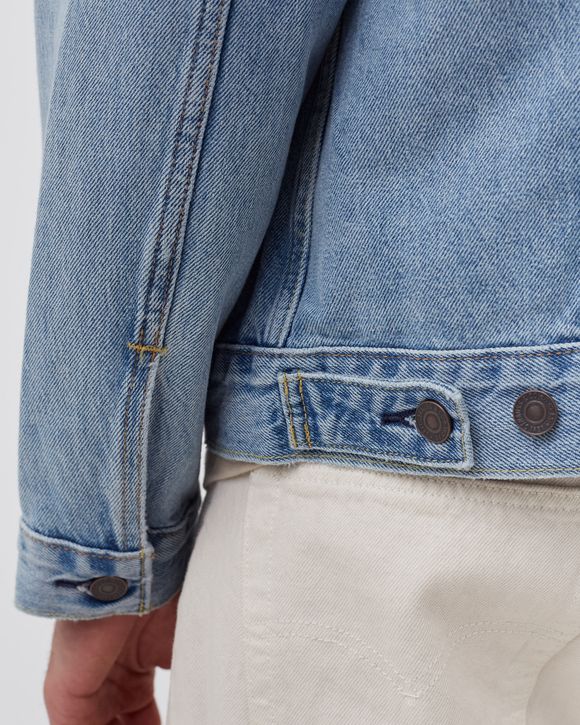 THE TRUCKER JACKET