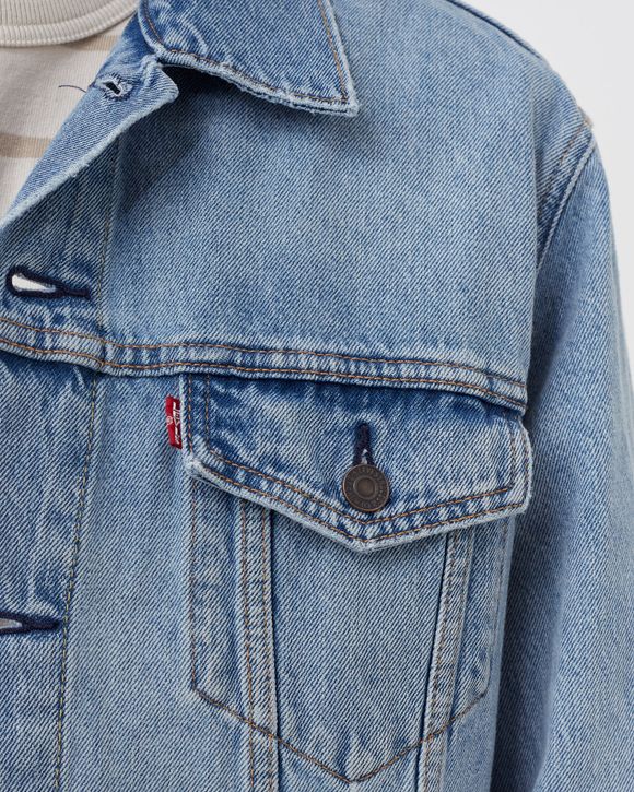 THE TRUCKER JACKET