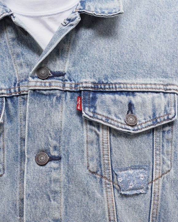THE TRUCKER JACKET