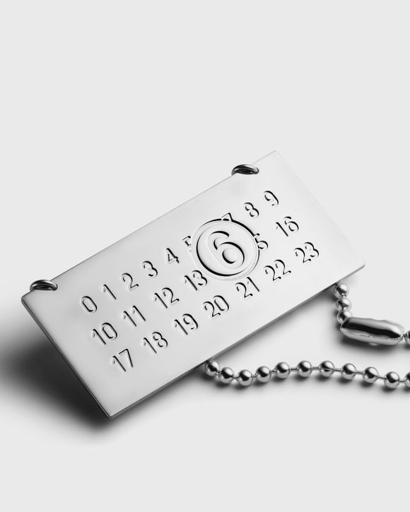 LOGO PLAQUE CHARM