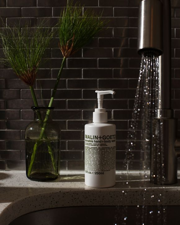 Cannabis Hand + Body Wash-250 ml