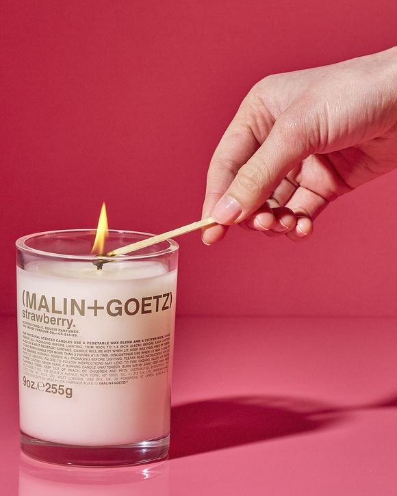 Strawberry Candle - 255 gr