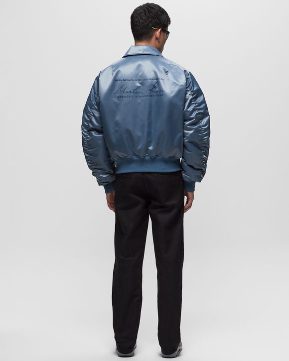 COLLARED BOMBER