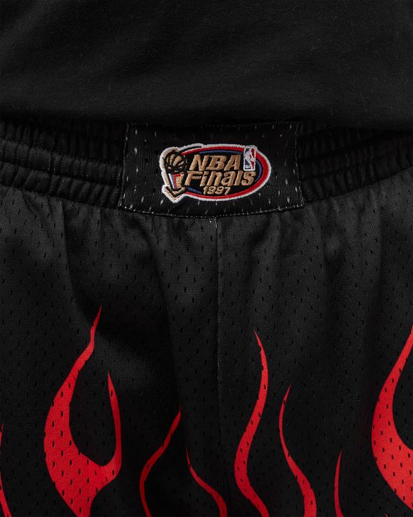 CHICAGO BULLS FLAMES SWINGMAN SHORT