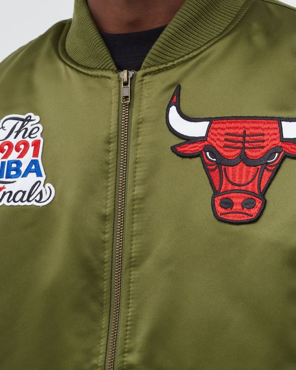 CHICAGO BULLS - Flight Satin Bomber Jacket