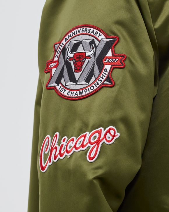 CHICAGO BULLS - Flight Satin Bomber Jacket