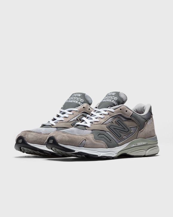 920 'MADE IN UK'