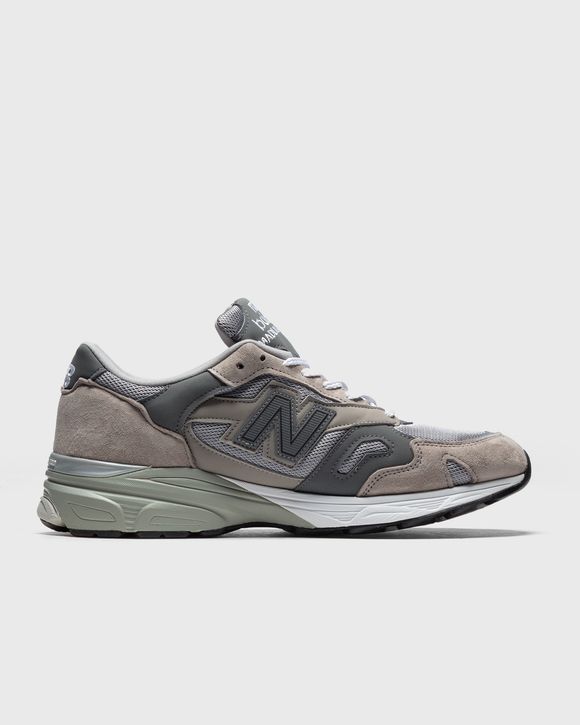 920 'MADE IN UK'