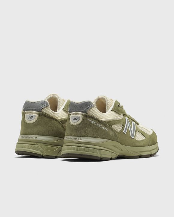 990