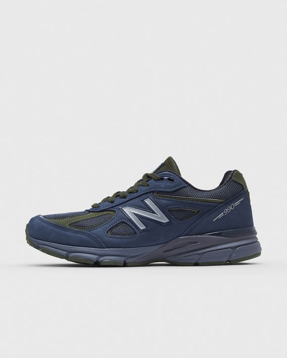 990