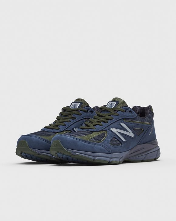 990