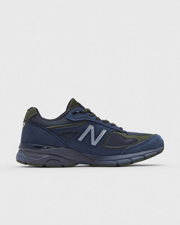 990