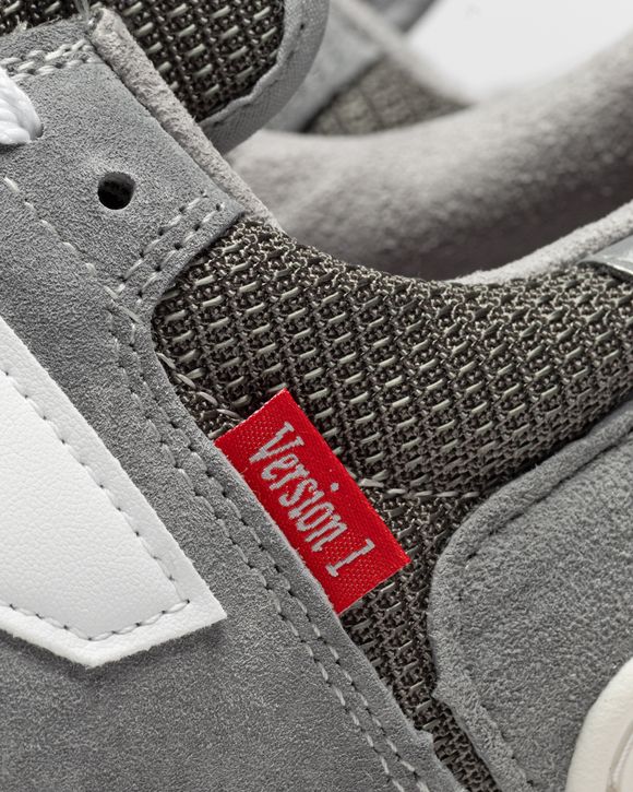 990 V1 'MADE IN USA'