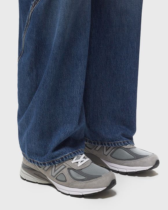 990v4