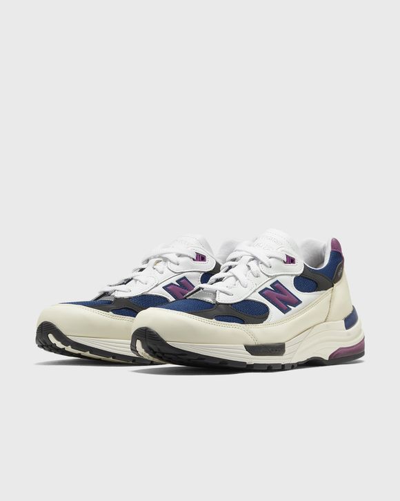 992
