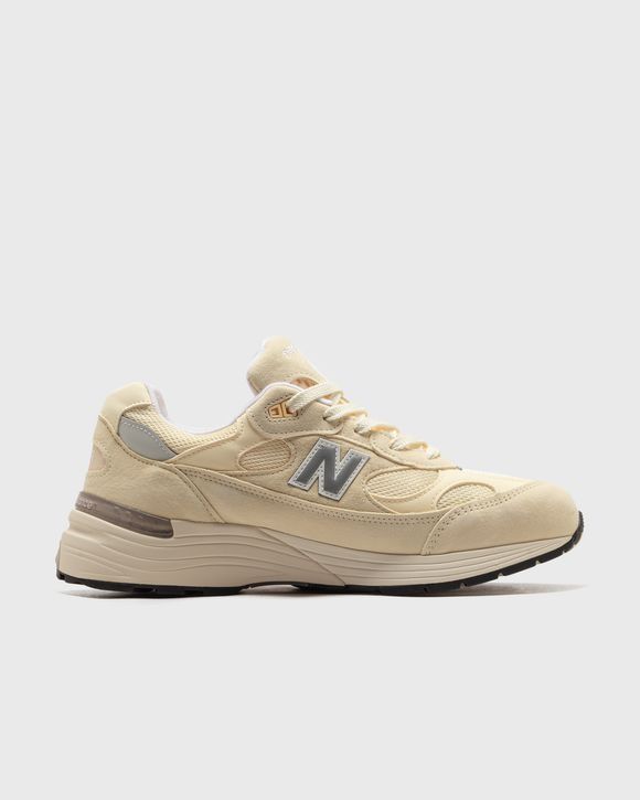 992