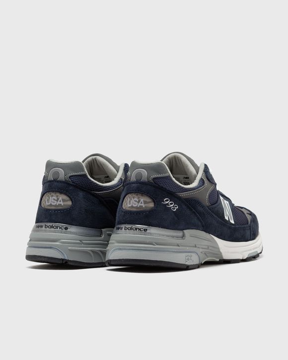 993