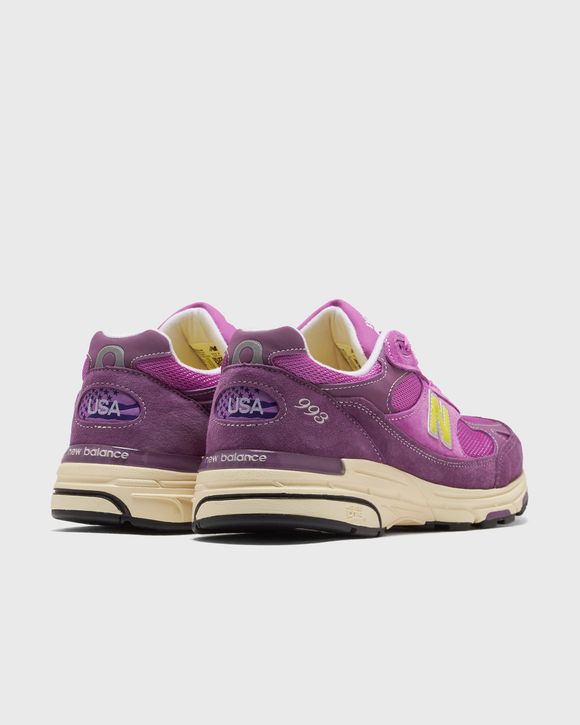 993