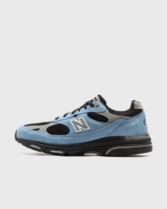 993