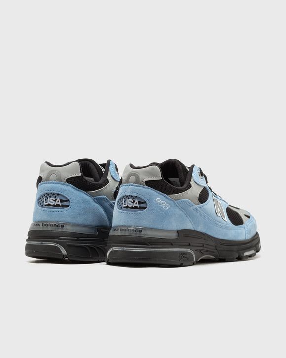 993
