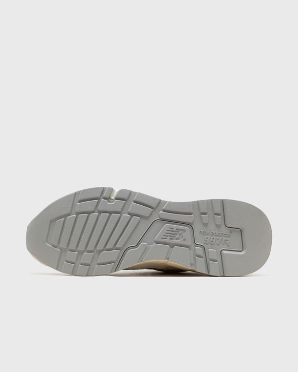 997