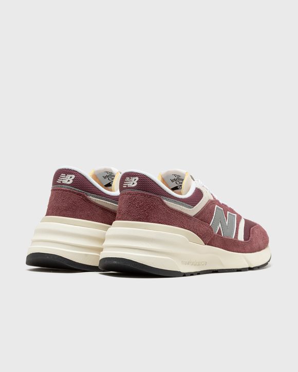 997