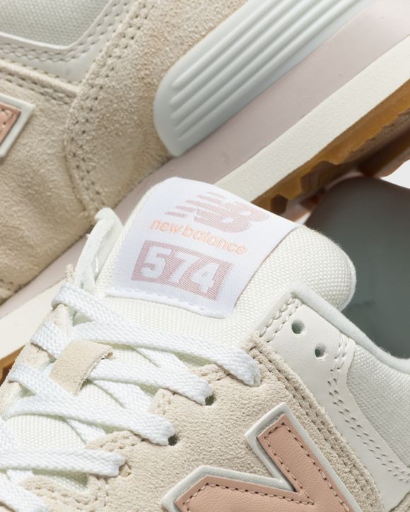 WMNS 574