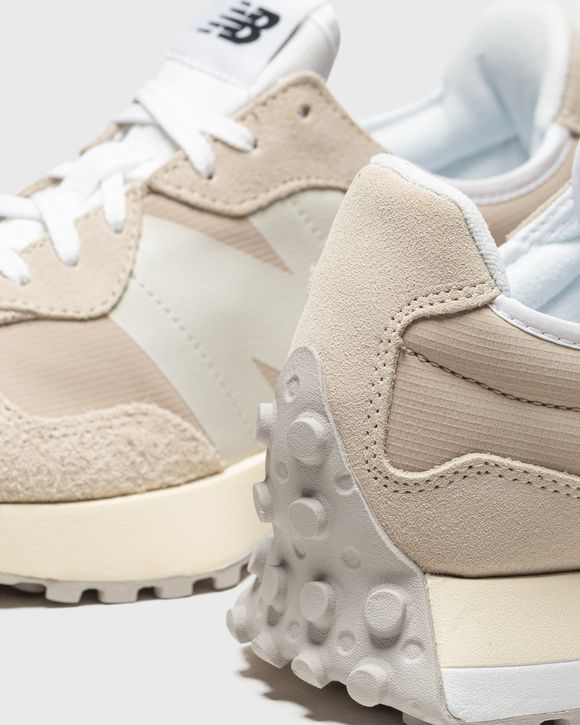 WMNS WS327EC