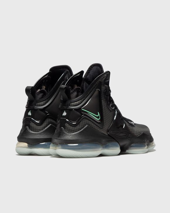 LeBron 19