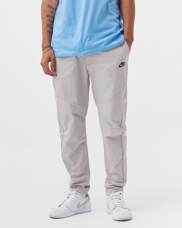 TECH ESSENTIALS COMMUTER PANT