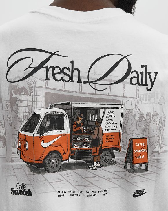 TEE LSE CAFE SWOOSH VAN