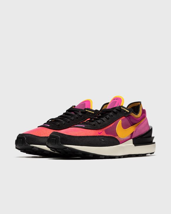 Waffle One 'Active Fuchsia'