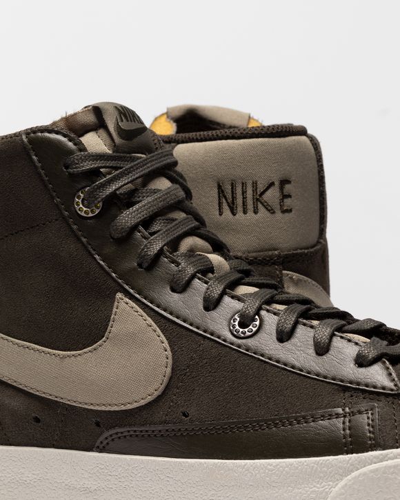 WMNS Blazer Mid '77